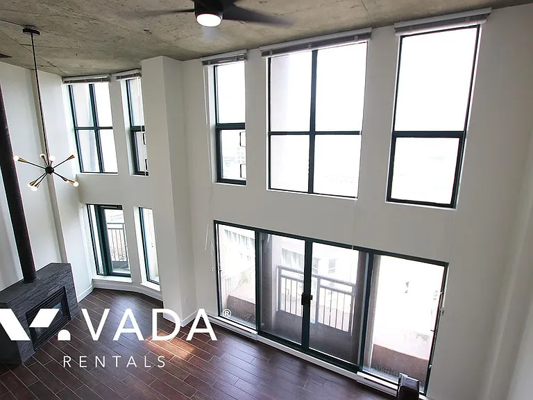 22 Cordova St E #808 — Photo 2
