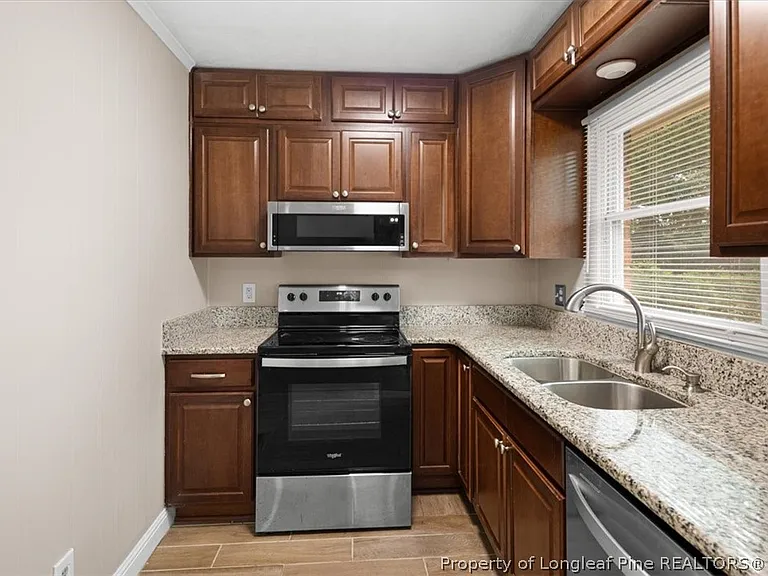 6604 Vaughn Rd — Photo 9