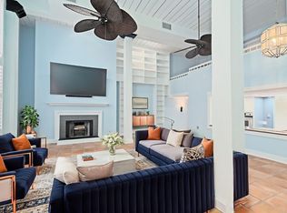 109 E Bay St APT 1B, Charleston, SC 29401