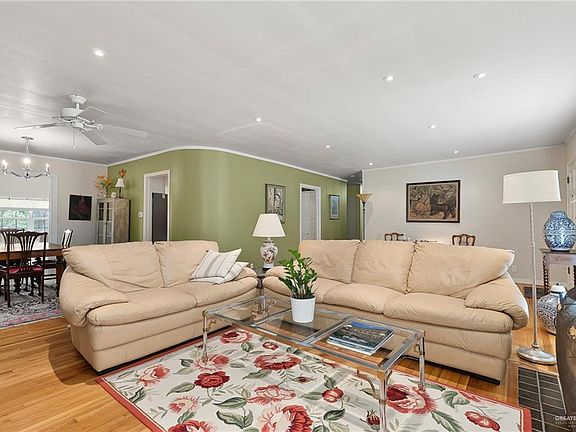 4th image of 418 Quince Cir