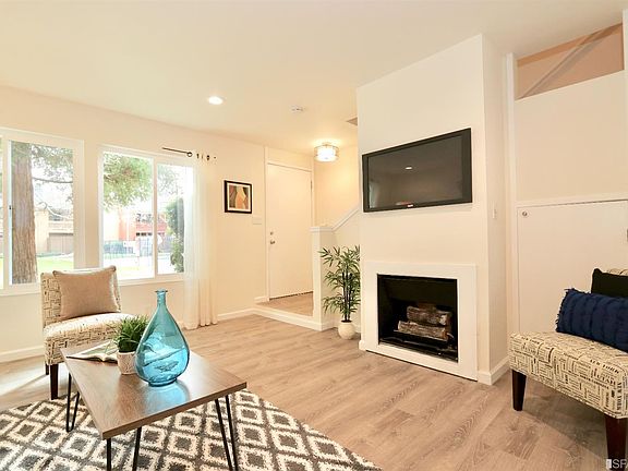 2nd image of 810 Oak Grove Rd APT 82