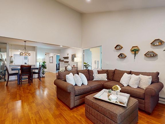 5th image of 1102 Prevost Ct