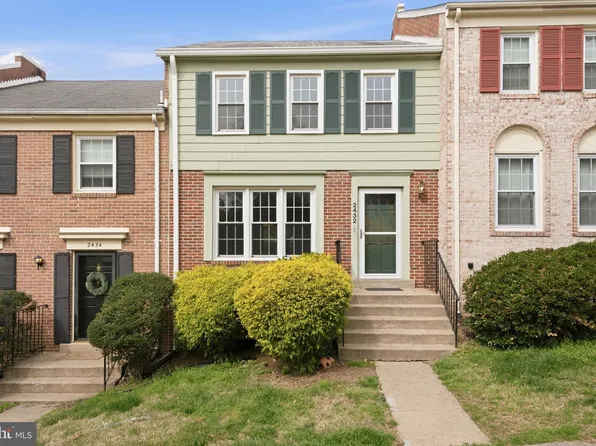 2432 Windbreak Dr, Alexandria, VA 22306