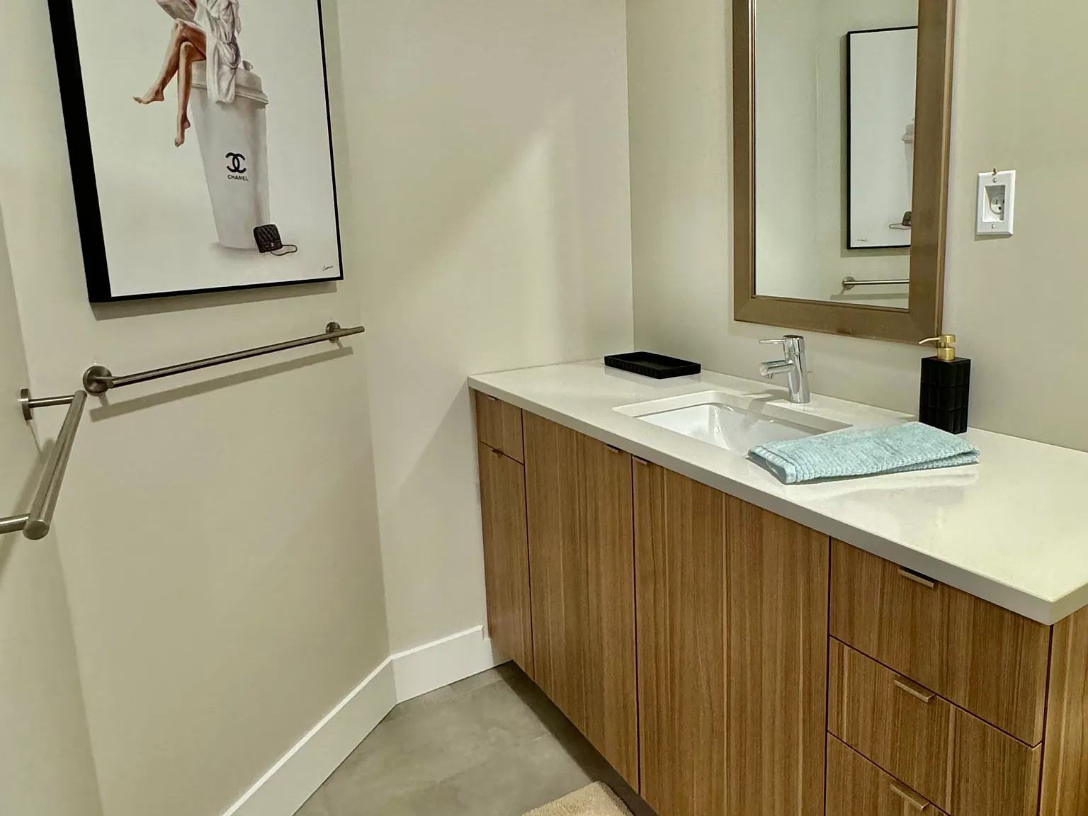 2 bed, 1.5 bath, 1066 sqft, $1,850 — Photo 3