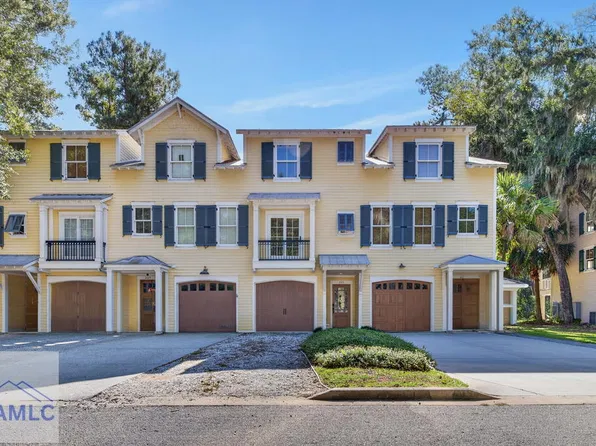 235 Oyster Point Dr, Midway, GA 31320