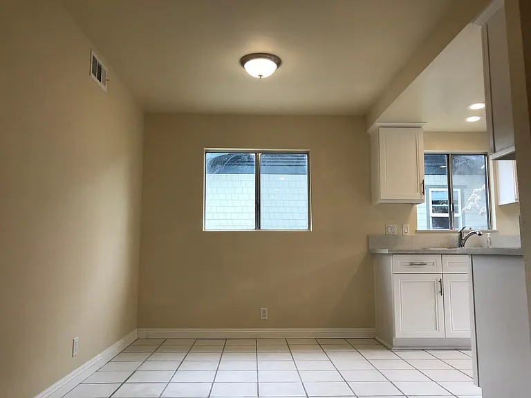 49 S Craig Ave #4 — Photo 6