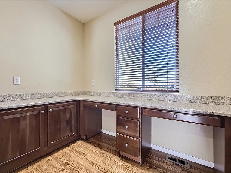 10679 Cedarcrest Cir — Photo 11