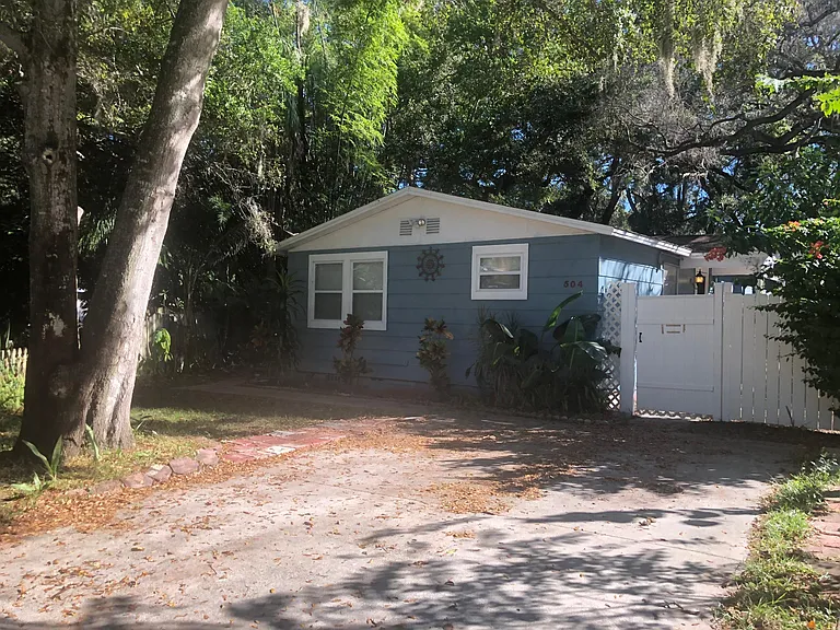 504 Belmont St — Photo 24
