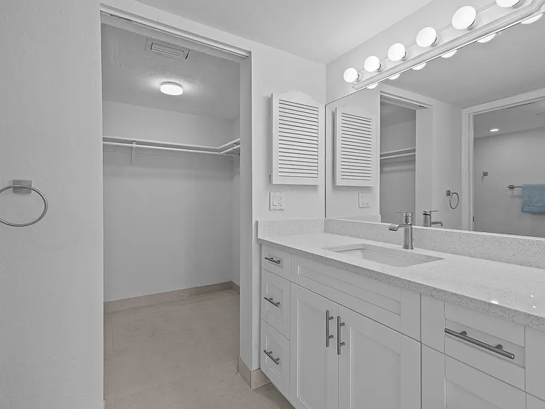 1706 Sandy Cir #1 — Photo 17