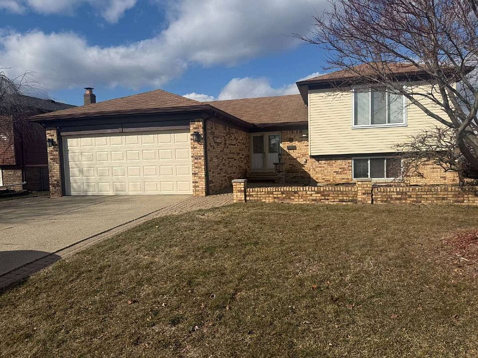 1st image of 12957 Canterbury Dr