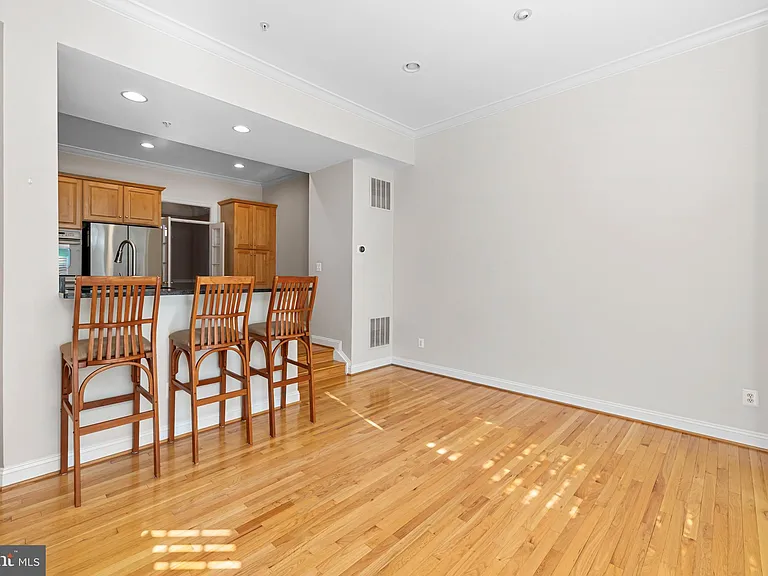 5237 Bessley Pl — Photo 28