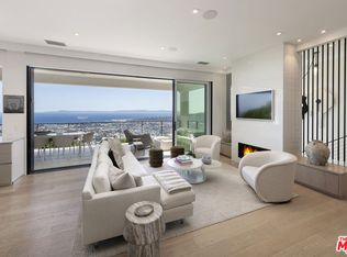 945 Arbolado Rd, Santa Barbara, CA 93103