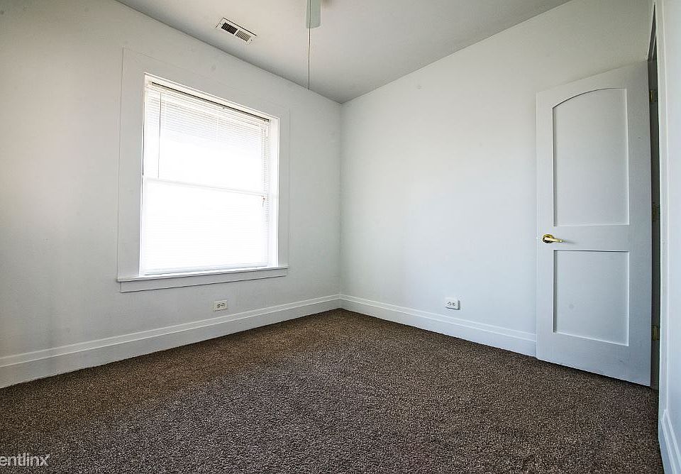 6033 S Vernon Ave Apartments Chicago Bedroom_03