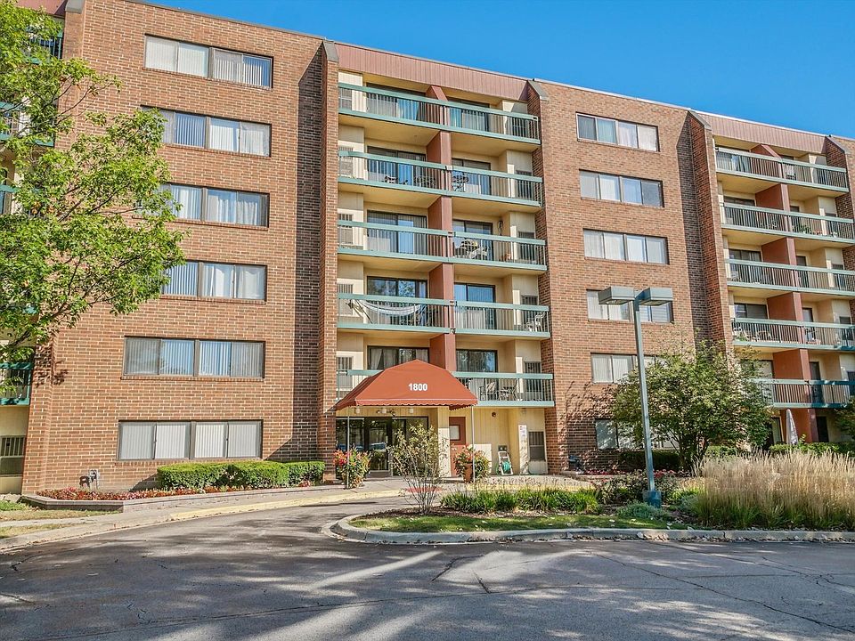 1st image of 1800 Huntington Blvd #202