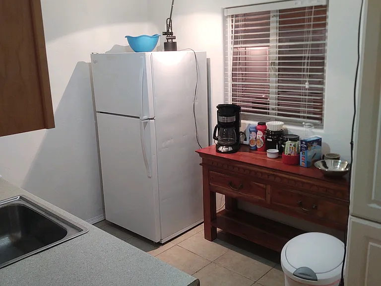 Full size kitchen