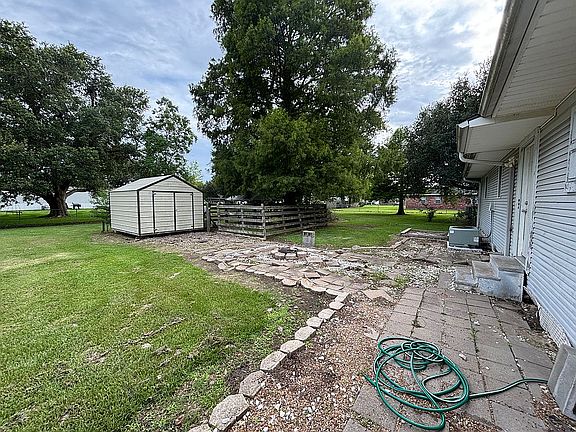 3rd image of 2609 Glenlea St