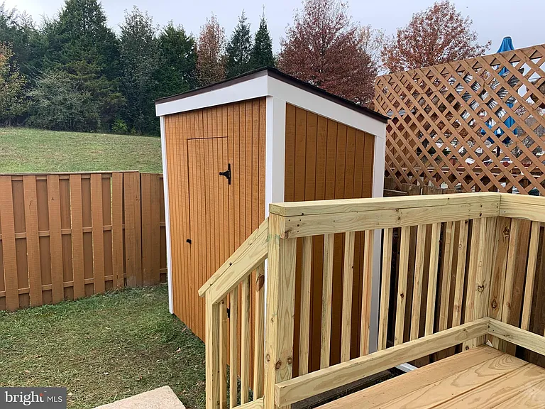 8262 Vernon St — Photo 32