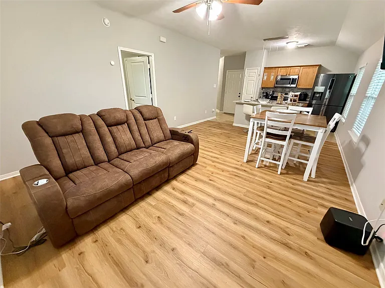 6306 Wellington Meadows Dr — Photo 7