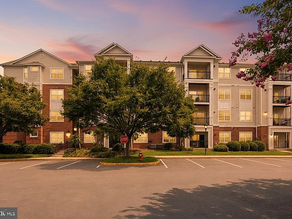 3rd image of 12953 Centre Park Cir APT 120