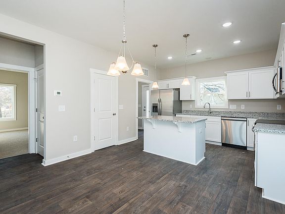 5th image of 555 Pinnix Rd