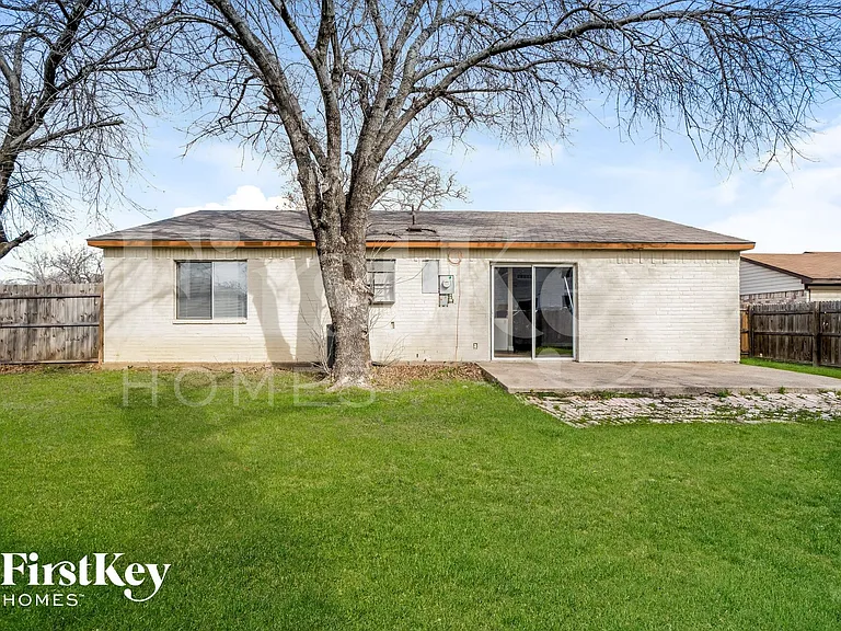 7000 Wildbriar Ct E — Photo 14