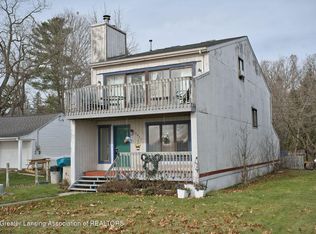 6427 W Reynolds Rd, Haslett, MI 48840