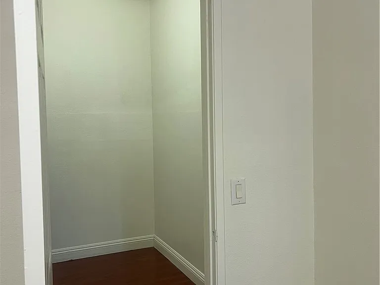 5166 S Jones Blvd #101 — Photo 15