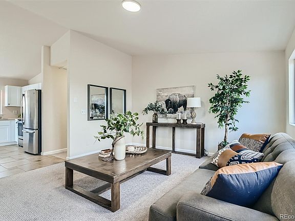 Light and bright, spacious living room