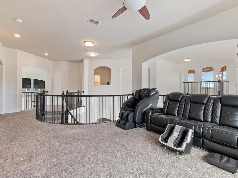 1920 Sandstone Dr — Photo 16