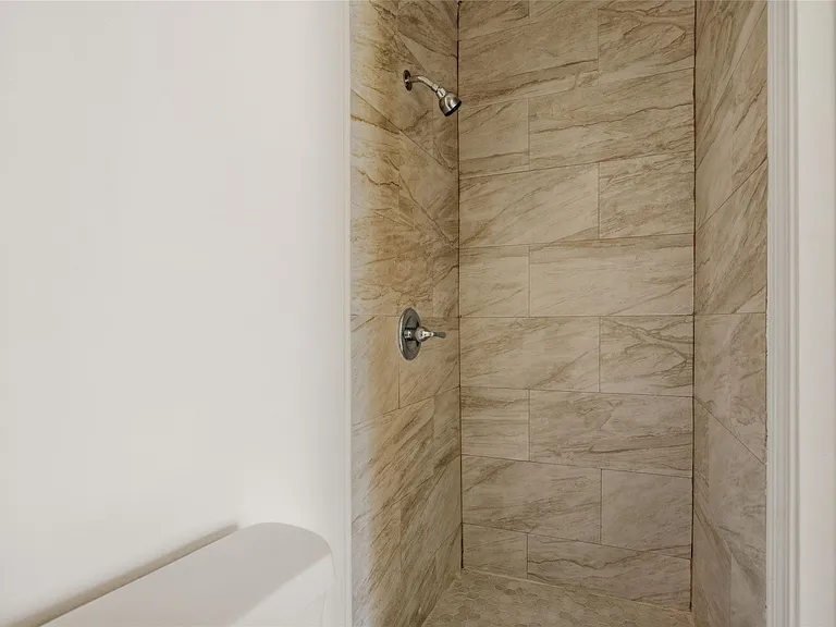5622 Woodgreen St — Photo 12