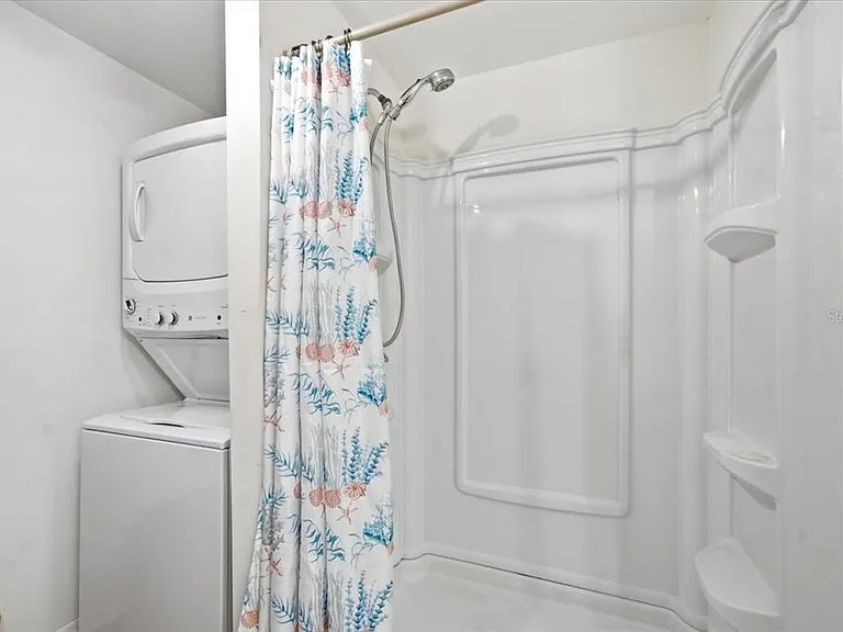 7505 Fairlane Ave — Photo 31