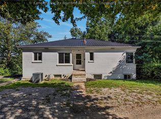 810 Dinden Dr, Saint Albans, WV 25177