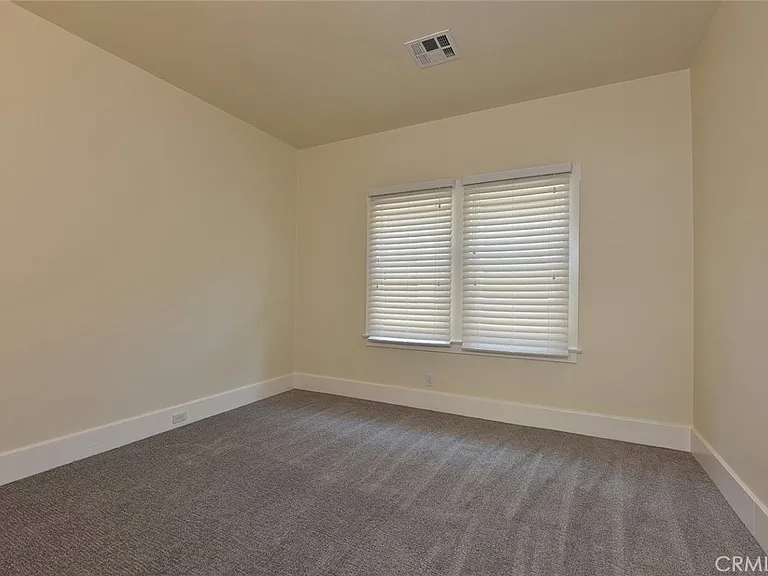 470 W Center St — Photo 17