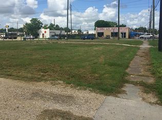 907 1st St, Rosenberg, TX 77471