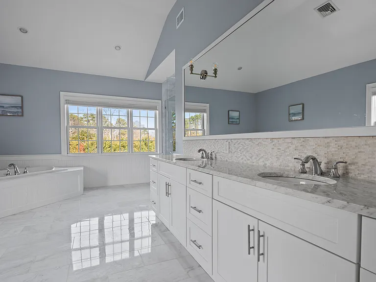 490 Montauk Hwy — Photo 25