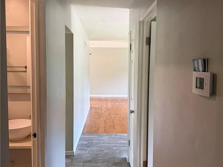 709 Elkington Ln — Photo 11