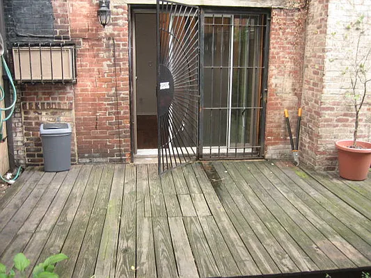 Rented by City Connections Realty | media 39