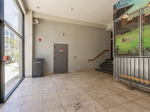 1020 Adams Street image 6 of 7