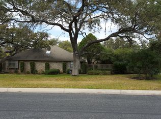 621 Paseo Canada St, Hollywood Park, TX 78232