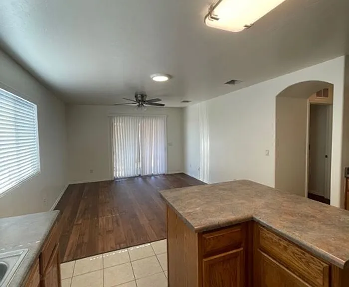 2057 W Silver Meadow Pl — Photo 4