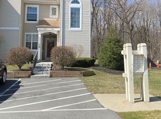5201 Forest Pointe Dr, Clifton Park, NY 12065