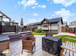 1522 Chapman Way SW, Edmonton, AB T6W 0Y9