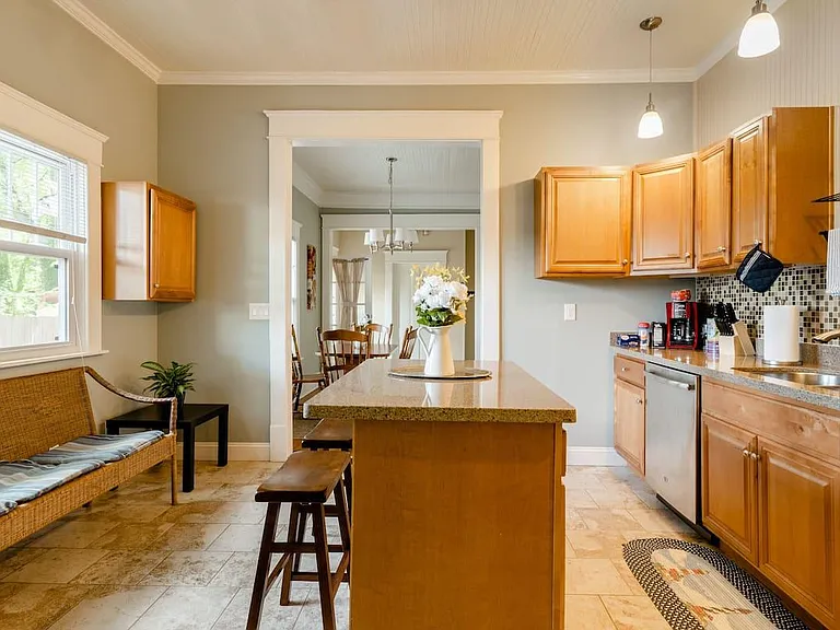 2726 N Roxboro St — Photo 11