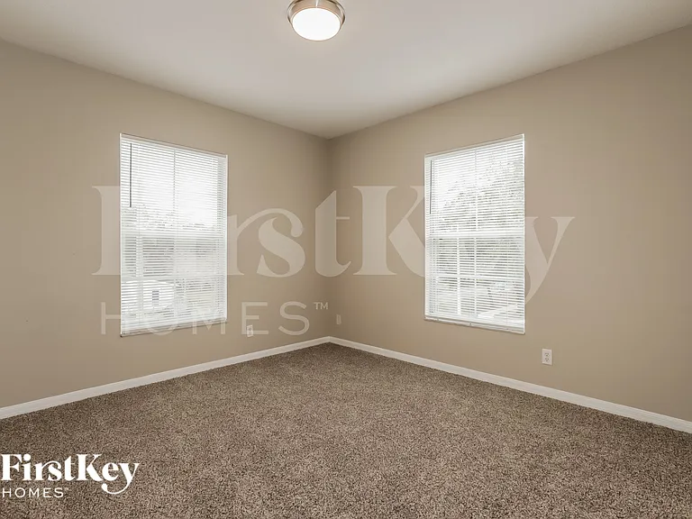 228 Draw Bridge Ln — Photo 12