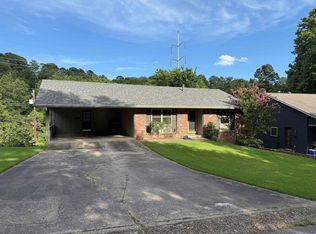 323 Auburn Dr, Little Rock, AR 72205