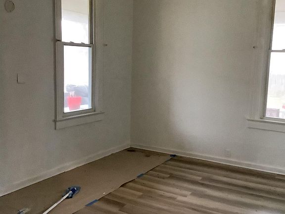 4th image of 603 N Granger St
