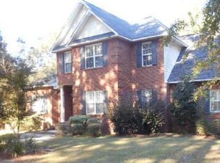 125 Woodlakes Dr, Eastman, GA 31023