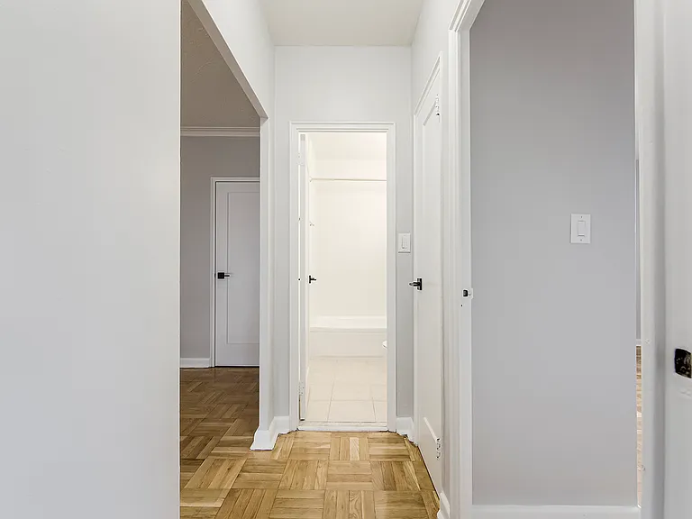 130 Jameson Ave — Photo 60