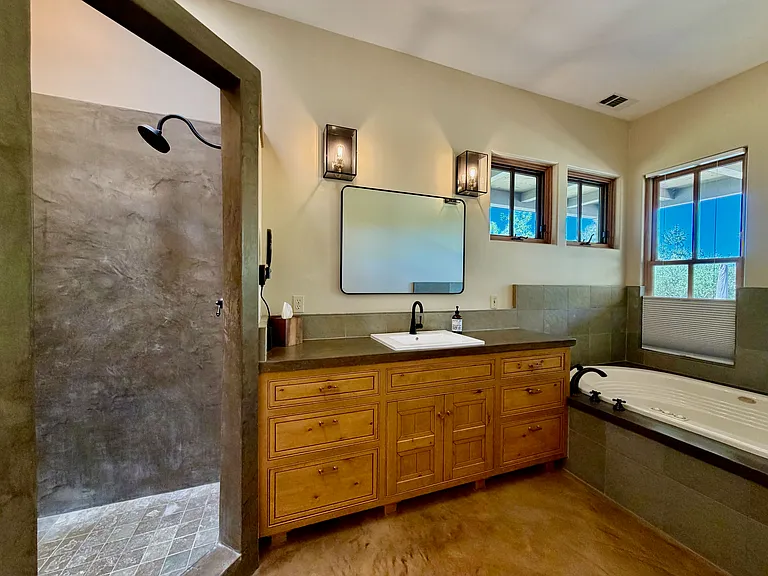 4181 Silverado Trl — Photo 23