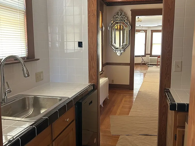 251 Sherman Ave — Photo 4